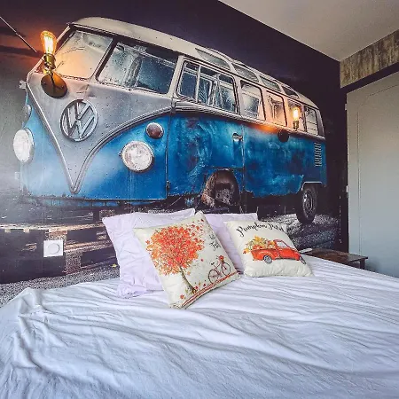 Homestay Kombi By Carl-emilie Epinal