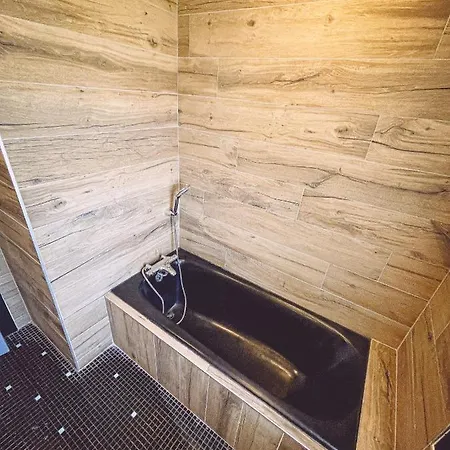 Kombi By Joyca D'hote エピナル